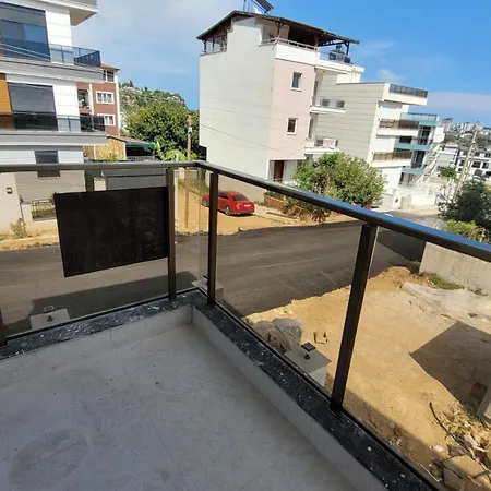 Chack Apartment *
